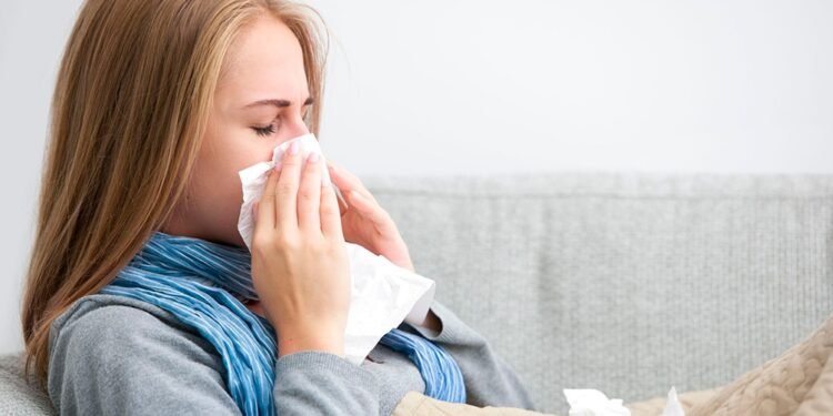 Científico argentino explica cómo el resfrío puede bloquear el COVID-19