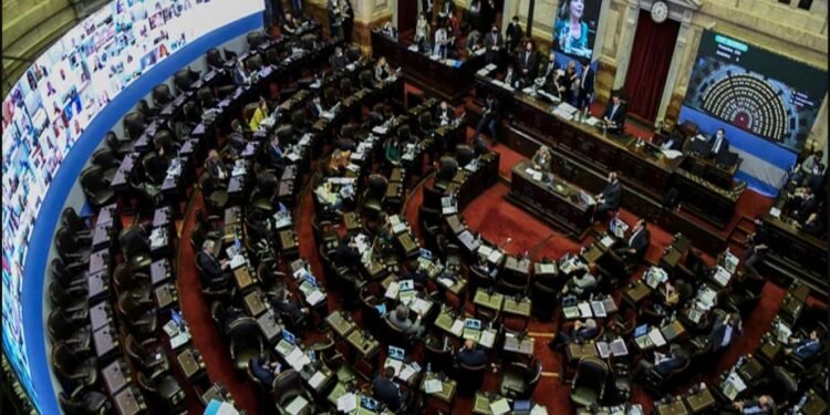 Diputados se dispone a la sesión especial para aprobar la reducción del impuesto a las ganancias