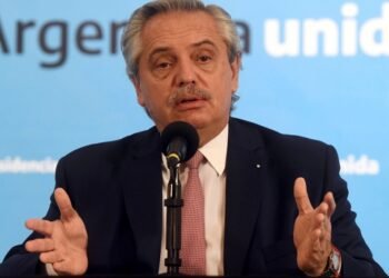 Alberto Fernández regresó con una agenda enfocada en los precios y la Covid-19