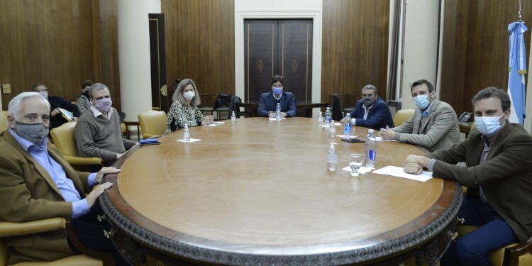 Provincia ART y el Centro de Estudios Metropolitanos, unidos por la prevención en municipios bonaerenses