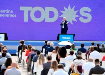 “Pusimos el Estado de pie para nivelar las caídas que el gobierno anterior había generado”