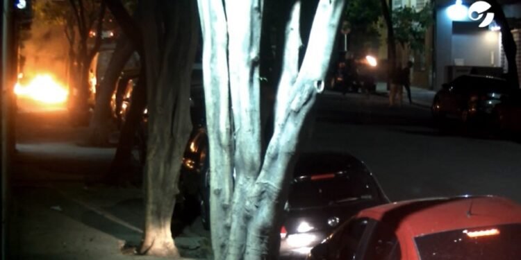 Todo el arco político repudió el ataque al edificio del Grupo Clarín