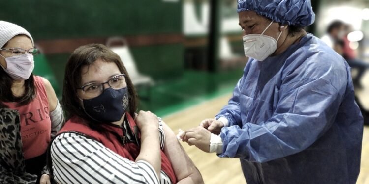 “Es muy probable que las vacunas sirvan para la variante Ómicron”