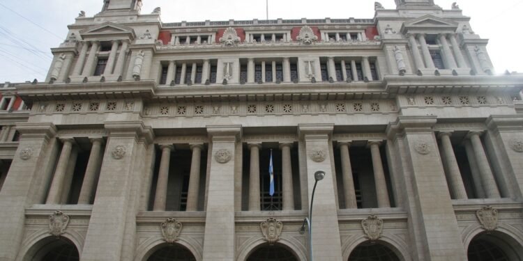 Organismos y dirigentes marchan a la Corte para pedir una mejor Justicia