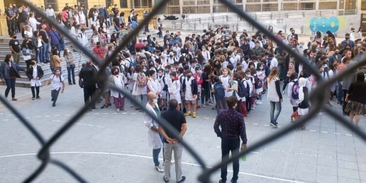 Piden informes al gobierno porteño por la falta vacantes para 56.000 niños y niñas