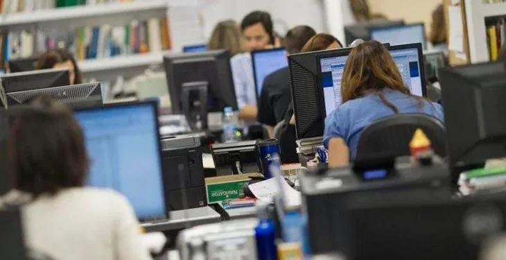 Aumento salarial adicional del 10% en mayo para los trabajadores estatales