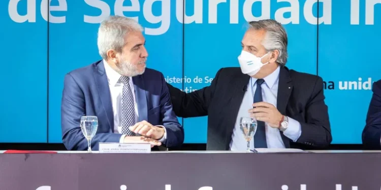 Aníbal Fernández desafió a Cristina Kirchner: “Que se presente y compita en las elecciones”