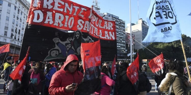 Organizaciones sociales protestarán en simultáneo frente a cinco ministerios porteños
