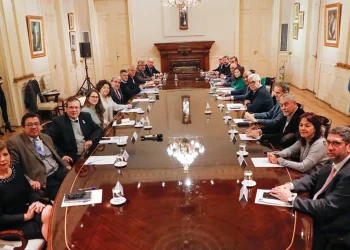 El Gobierno adelantó que trabaja en un dólar diferenciado para los turistas