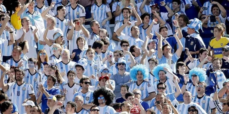 La AFIP salió a buscar monotributistas que viajan al Mundial de Qatar