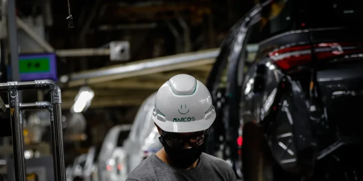 Los salarios le ganaron a la inflación en septiembre, pero se ubican por debajo de los precios en el último año