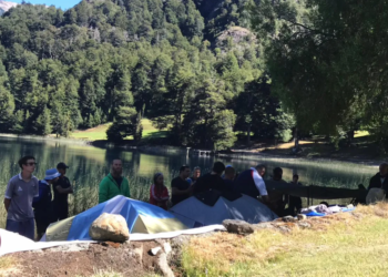 Protesta en Lago Escondido: piden que intervengan la Iglesia y el gobierno nacional para evitar hechos de violencia
