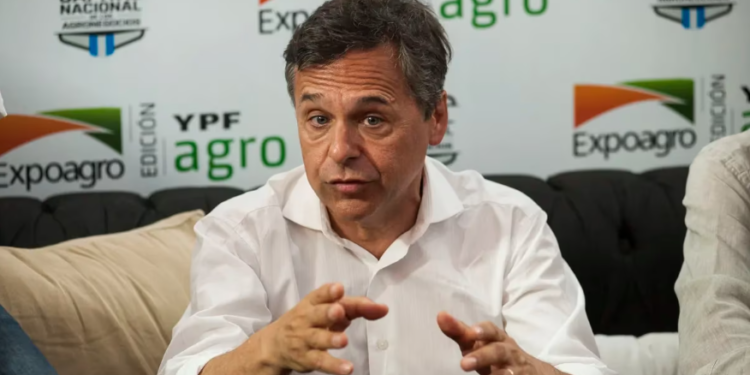 Arduas gestiones para la definición de las listas de candidatos en las provincias