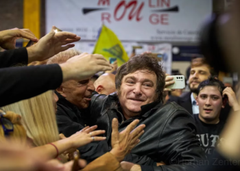 Javier Milei cerró listas en los principales distritos del país con outsiders, economistas y un sindicalista investigado