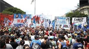 estatales y organizaciones sociales realizan movilizaciones en CABA y otros puntos del país