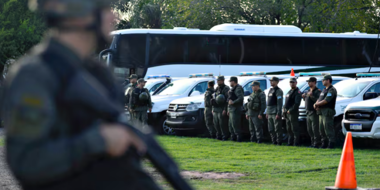 Terror narco. De Berni a Bullrich, de gendarmes a militares “testimoniales”: nueve despliegues federales en diez años en Rosario