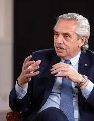 el Gobierno aportó pólizas de un broker con supuestos nexos con Alberto Fernández