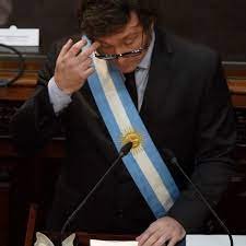 Javier Milei sacará por decreto la nueva fórmula jubilatoria: de cuánto será el aumento y desde cuándo regirá