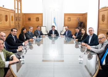 La tensa pulseada entre Milei y la UCR por un capítulo clave de la reforma laboral que enfureció a la CGT