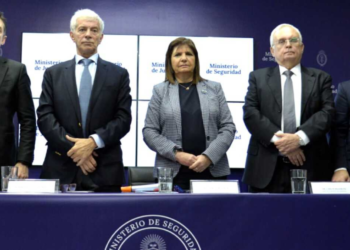 El Gobierno despedirá cerca de 5 mil empleados públicos para profundizar el ajuste del Estado