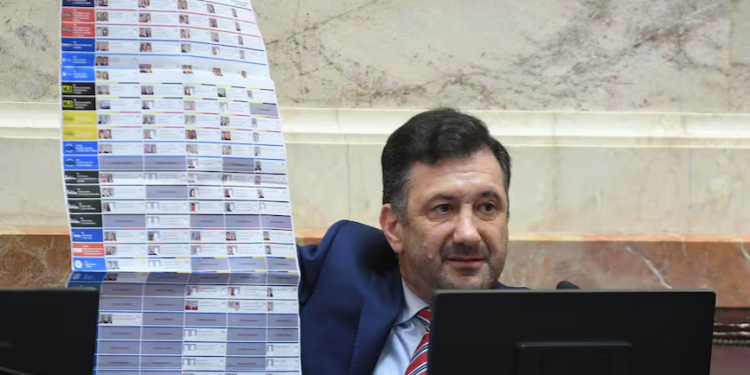 Derrota del kirchnerismo: el Senado aprobó el proyecto de boleta única, que vuelve a Diputados