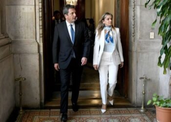 Fuerte denuncia del Gobierno contra AySA y Sergio Massa