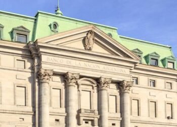 El retiro de los depósitos en dólares se aceleró tras el blanqueo en el comienzo de octubre