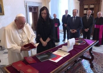 La intimidad del encuentro entre Victoria Villarruel y el papa Francisco: “Un clima muy amable y de mucho cariño”