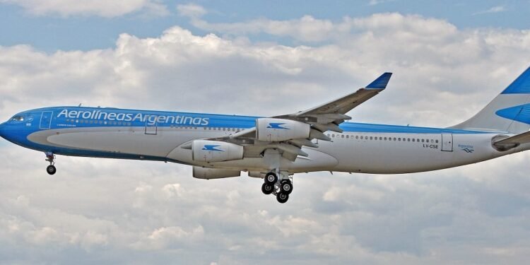 Diputados: el oficialismo va por el dictamen de la privatización de Aerolíneas Argentinas en un escenario reñido