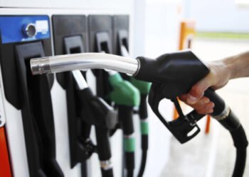 Diciembre llega con subas: la nafta y el gasoil aumentan el domingo