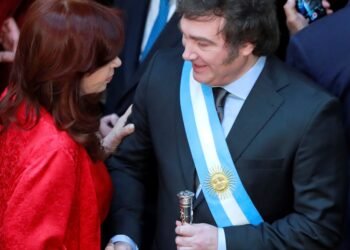 Javier Milei festejó la condena a Cristina Kirchner, defendió a Santiago Caputo y volvió a atacar a la prensa