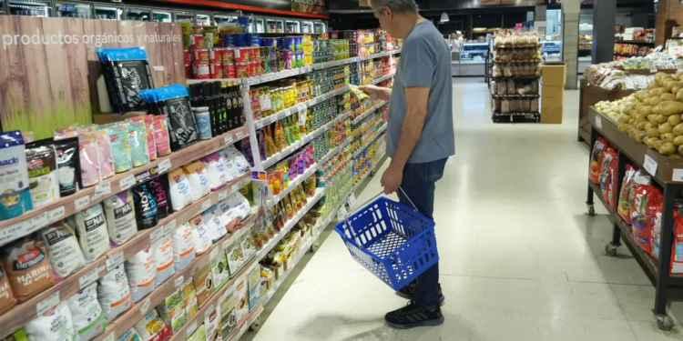 Expertos aseguran que la inflación anual para el 2025 estará en torno al 50%