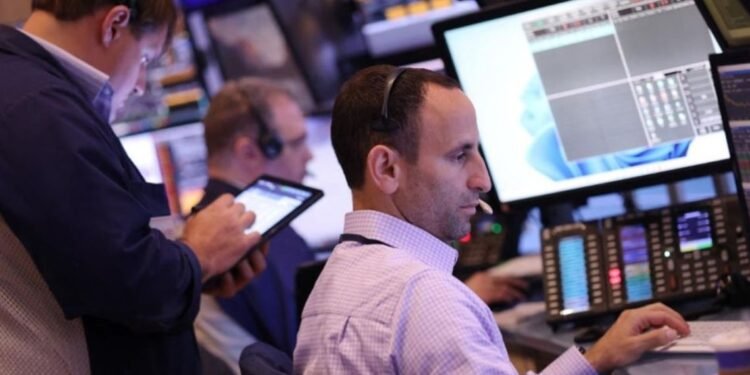 Buenas noticias: el Merval subió y el Riesgo País continúa bajando