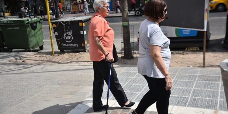 Jubilados: el Gobierno oficializó un nuevo bono de $70.000 y los valores para las prestaciones de enero 2025