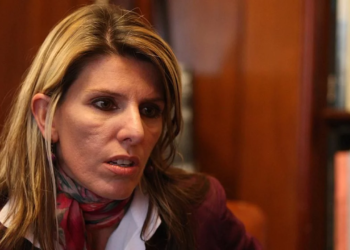 La jueza Sandra Arroyo Salgado ordenó 13 allanamientos, pidió el desafuero del senador Edgardo Kueider y dispuso la captura de su secretaria