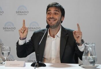 El gobernador de Chubut responsabilizó a la RAM por los incendios en Epuyen