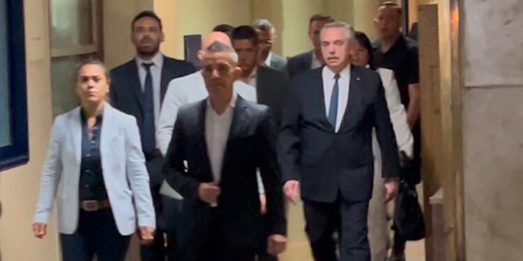 Alberto Fernández llegó a Comodoro Py: se define su futuro en la causa de los Seguros