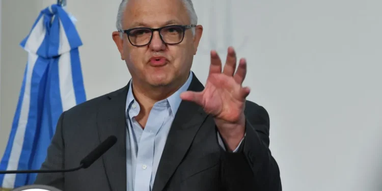 “No juzguemos el cepo por un día”, dice Javier Timerman