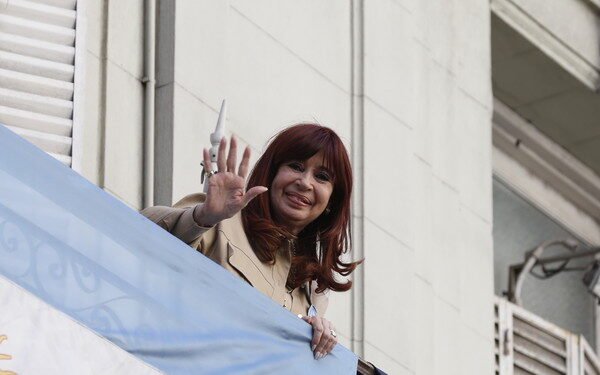 Prisión domiciliaria de Cristina: San José, apto, confirma la Justicia.