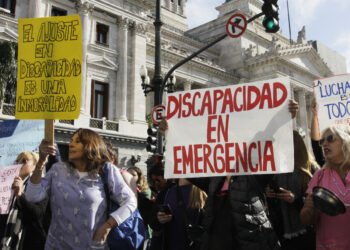 Un juez federal declaró nulo el veto de Milei a la Ley de Emergencia en Discapacidad