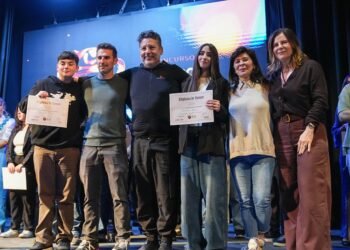 Merlo eligió a sus embajadores por malvinas: estudiantes viajarán junto a veteranos a las islas