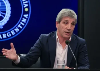 Sin dólares para Caputo: La estrategia del Gobierno después de la elección.