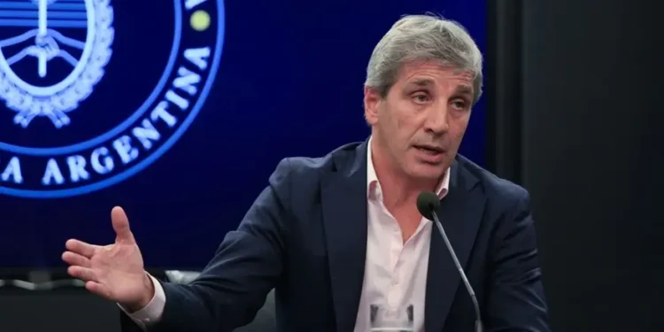 Sin dólares para Caputo: La estrategia del Gobierno después de la elección.