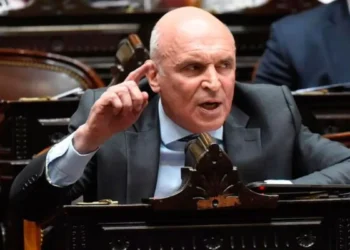 “No me rompan las bolas”, dice Espert.