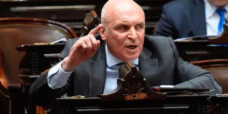 “No me rompan las bolas”, dice Espert.