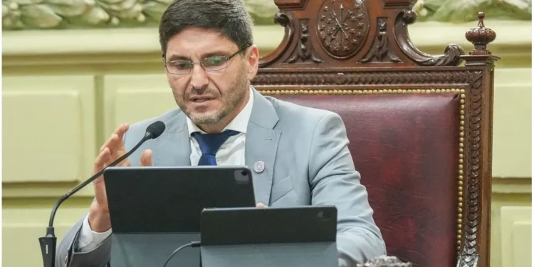 “Siguen sin escuchar”, Pullaro a Milei