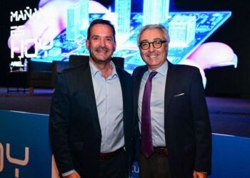 Ariel Sujarchuk estuvo acompañado por destacadas personalidades en la presentación de su primer libro, “Mañana es Hoy”, en el Museo Malba