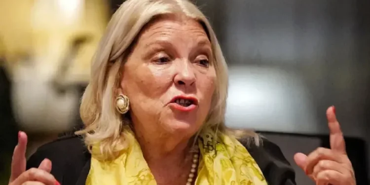 Carrió apunta a la complicidad por Varela.