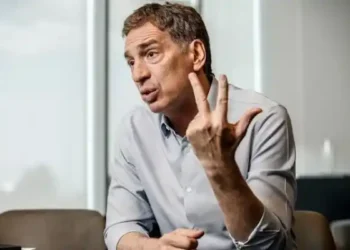 Santilli asume el liderazgo de La Libertad Avanza