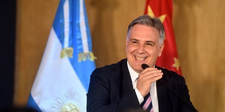 La economía no aguanta sin EE. UU., dice Llaryora.